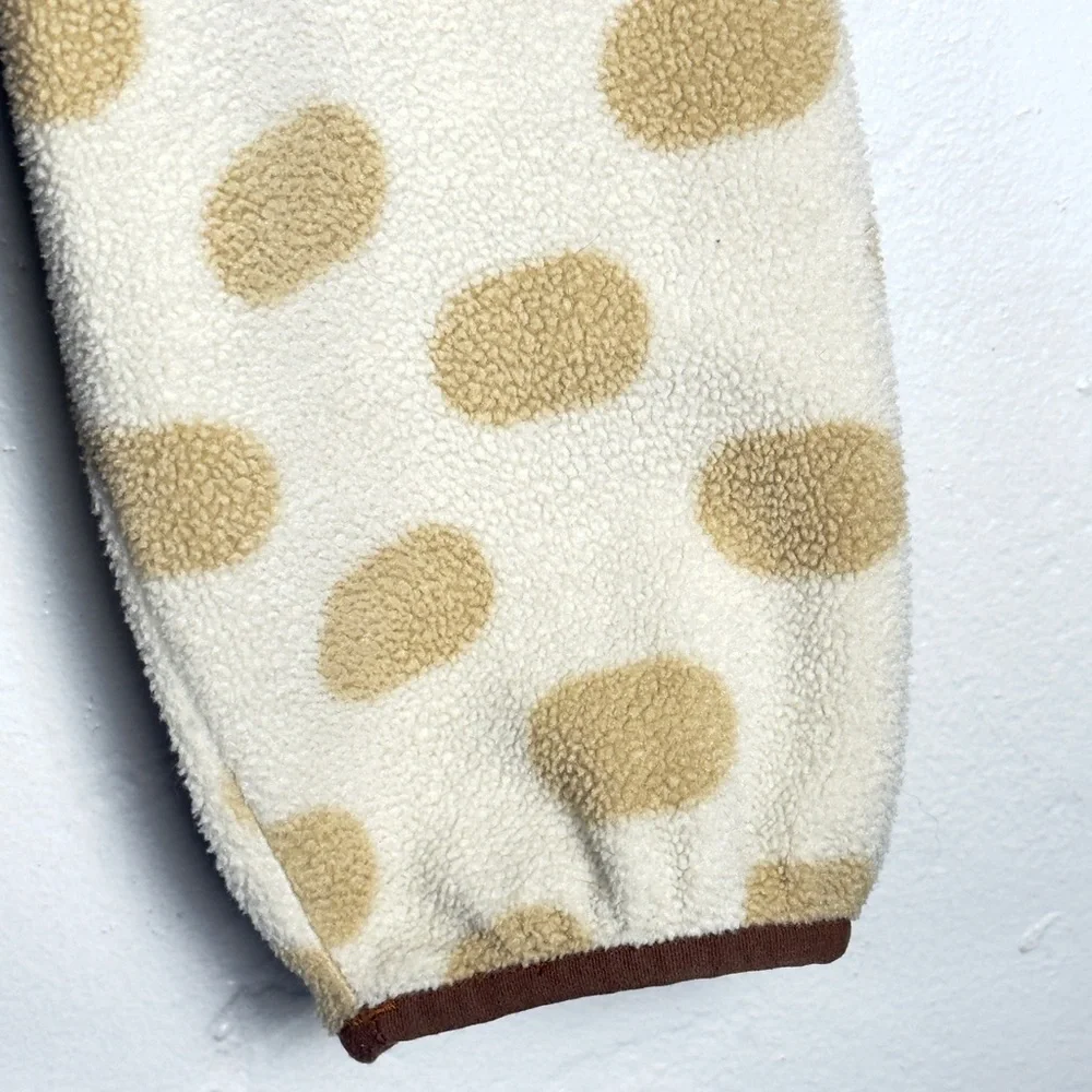 Patagonia Synchilla Cream and Tan Polka Dot Pull Over Sweater - Picture 9 of 10